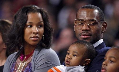 詹母斯最新爆料图片视频,独家图片视频揭秘幕后真相